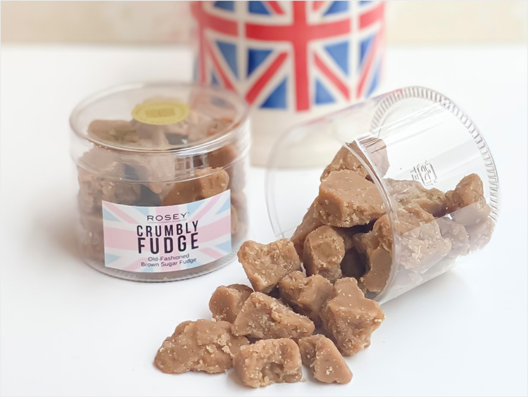 mi_foodie's tweet image. ＼日本橋三越本店 #英国展 2024🇬🇧／
ぜひ今回は「ファッジ」にご注目を✨
ティータイムが充実すること間違いなしのスイーツです🥰☕
#Buttermilk から日本初登場のテイスト
#ロージーズベーカリー のファッジケーキなどをご紹介します
👉mi-journey.jp/foodie/97893/