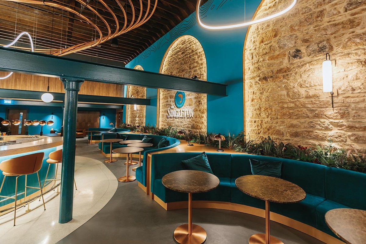 _KSLD_'s tweet image. A look back to a recent lighting project undertaken by our team. The Singleton Whisky Visitor Experience centre, located in the beautifully picturesque Muir of Ord, welcomes visitors into a world of taste and flavour.
#gravenHQ #BRCArts #EFLAkevanshawlightingdesign
