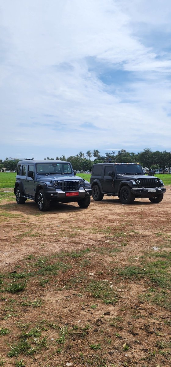 arpitmahendra3's tweet image. Which one 😃? #TharRoxx #Thar5Door #Thar #Thar3Door