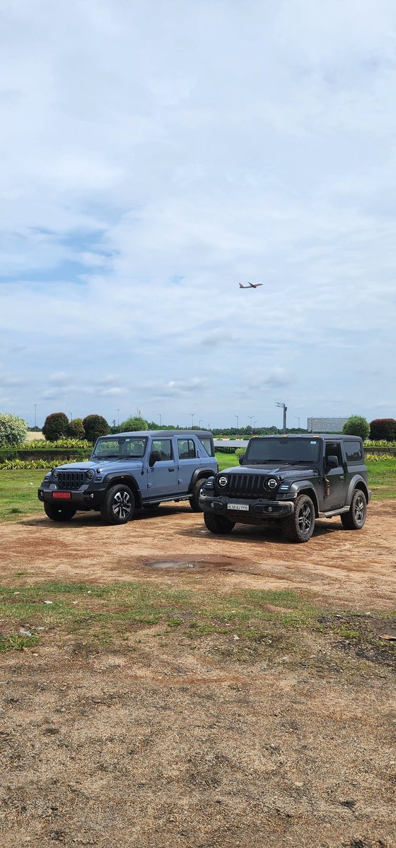 arpitmahendra3's tweet image. Which one 😃? #TharRoxx #Thar5Door #Thar #Thar3Door