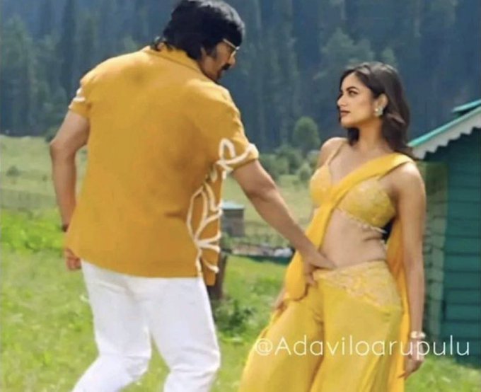 GVA2P3xXEAASL-9?format=jpg&name=small