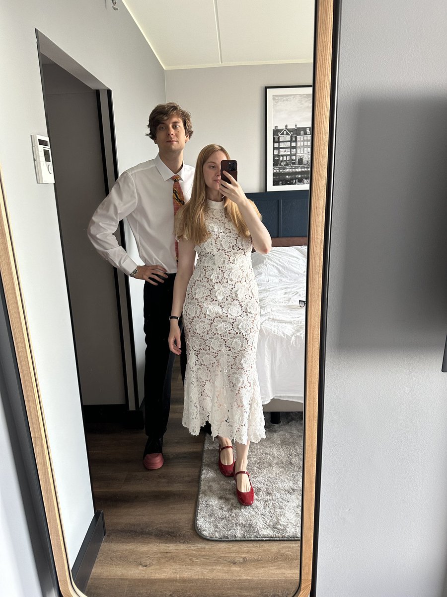 Habrejski padtekst tweet media