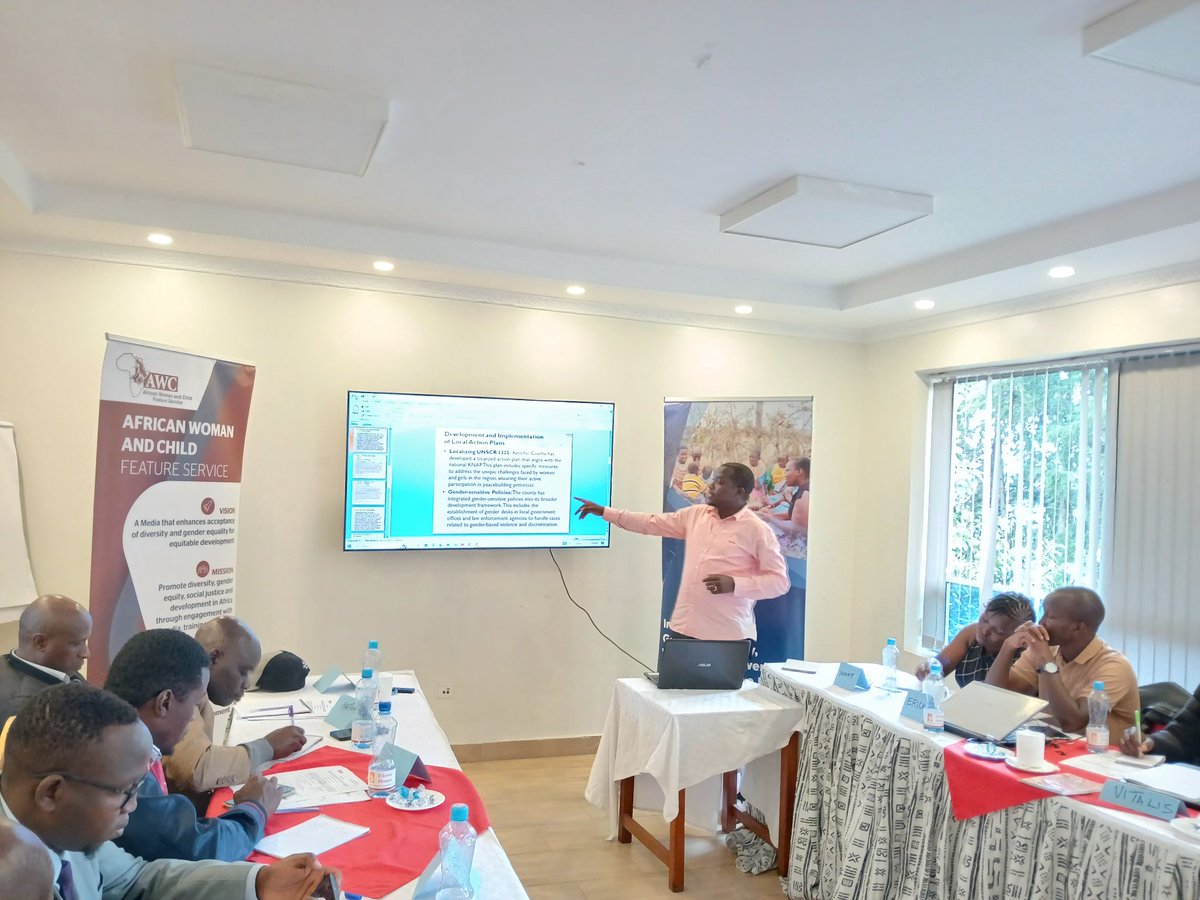 Training for Journalists on early warning, peace messaging and the role if women in peace building. Capacity Builfing and Training Programs for Women Peace Making. <a href="/UN_Women/">UN Women</a> @HonKiprotichRagony MCA Sigowet