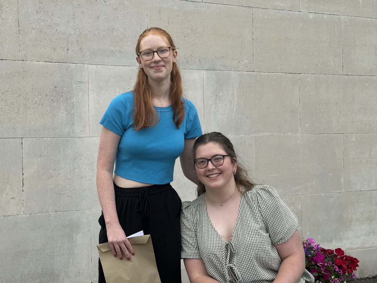 PGS1732's tweet photo. A Level Joy today at The Portsmouth Grammar School!
https://t.co/Vj0bM1CiHs
#PGSSixthForm #AlevelResults2024 #PortsmouthSchool https://t.co/VIlMpesMPG