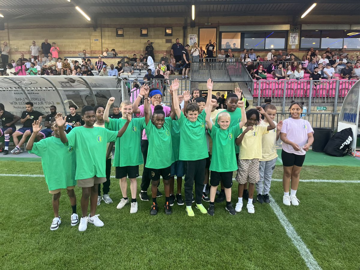 DHFC_Community's tweet image. Mascots!

We’ve still got a few mascots spaces available for @DulwichHamletFC’s home game against @HawksFCOfficial this Saturday.

All mascot opportunities are FREE of charge.

Get in contact for more info and to sign up!

📧 Community@dulwichhamletfc.co.uk