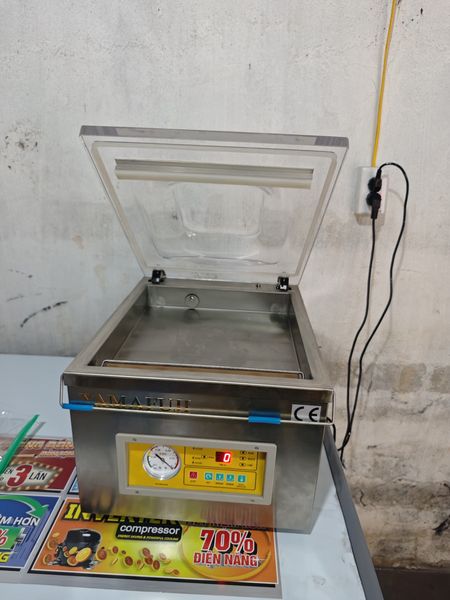 Lại là chuyên mục cấp đông sầu các bác ạ!
Có cái máy hút chân không này tiện cực 📷
📷 Sầu riêng tách múi, hút chân không rồi cấp đông, bảo quản cực lâu mà hương vị vẫn đảm bảo
Bên dưới là máy hút chân không 𝐘𝐚𝐦𝐚𝐟𝐮𝐣𝐢 𝐃𝐙-𝟑𝟎𝟎𝐏𝐃 nha cả nhà