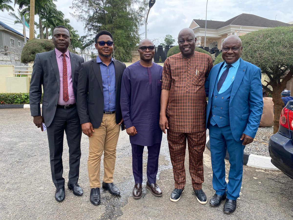 officialadsc's tweet image. Thank you to our amazing Director of Training and Vice President of FemyWalsh Limited, owners of @souqnewstv @souqpidgin Dr. Idahosa Osamhanzw, our BDOM #AdeyinkaMichaelAdekoya at the Africa Development Studies Center.

#WorkforceExcellence #DevelopmentTraining #upnext