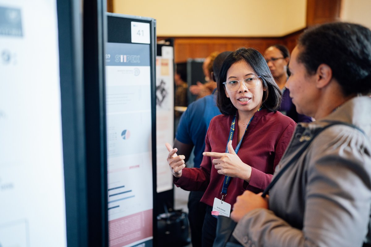 Pandemic Sciences Institute (@psioxford) on Twitter photo #PandemicSciences24 showcased:
➡️ 112 poster presenters
➡️ 68 parallel session speakers
... all highlighting groundbreaking research and global collaboration in pandemic sciences.
Thank you to all our contributors for sharing your expertise 👏 #PandemicSciences24 showcased:
➡️ 112 poster presenters
➡️ 68 parallel session speakers
... all highlighting groundbreaking research and global collaboration in pandemic sciences.
Thank you to all our contributors for sharing your expertise 👏