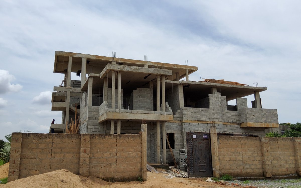 IRAC_LTD's tweet photo. Watch as we bring your dream home to life with our expert craftsmanship. This G+2 story residence features spacious rooms and a luxurious rooftop, all taking shape beautifully. 

Call: +211921103103
Visit: https://t.co/WiTCSVNZrs https://t.co/YaYDl84jTv