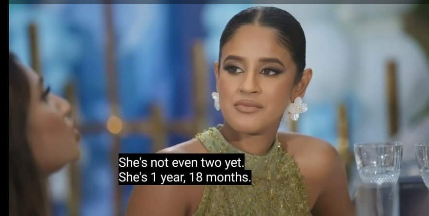 BONGIEM02's tweet photo. Yhooooo🤦‍♀️🤦‍♀️ Christina 
Daughter is 1 year 18 months
Hubby blahhh blahhh blah
Shes 26 yaers went to university 2011 🤣🤣🤣 13 years old in university wowwww kuningiiii.... 
Shame Kim listening to all that
#MommyClubSS https://t.co/iKHDWBxQOt