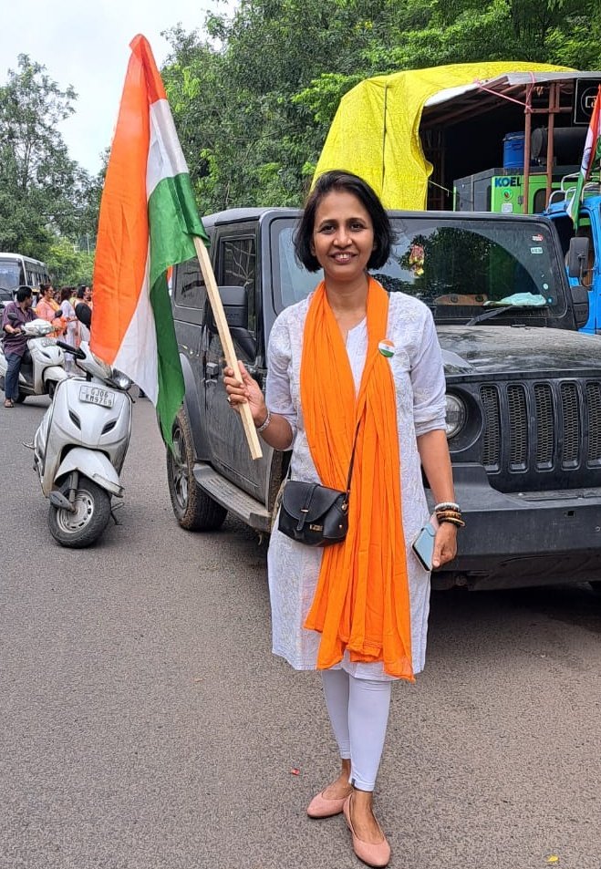 78वें स्वतंत्रता दिवस की हार्दिक शुभकामनाएँ 🇮🇳🇮🇳🇮🇳🇮🇳
जय हिंद 🙏🏻🙏🏻

आजादी की नई भोर संग
 वीरों की स्वर्णिम गाथा है
 
 लिखने को जब कलम उठे
 स्मरण उन्हीं का आता है

#रश्मि_रश
