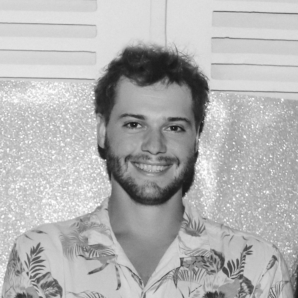 Excited to welcome Roxana (HR) &amp; Gauvain (junior #architect) to #assar! Can't wait to see the impact of their expertise &amp; energy on our projects. 
assar.com
#inclusive #architecture