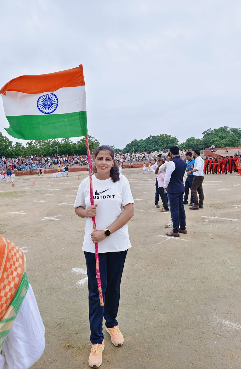 Kiran_Saran77's tweet photo. Happy independence day 🇮🇳 https://t.co/F0pAUJZt4n