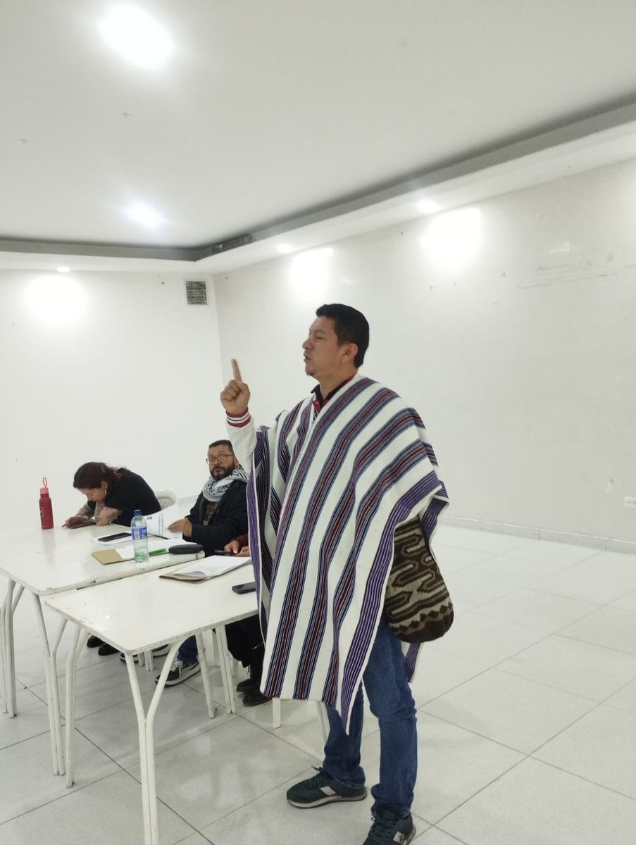 HozkarBJ2's tweet photo. Gracias al @Pactokennedy por abrir un espacio de diálogo con los vecinos y comunidad en general de la localidad de Kennedy, alrededor del Plan de Desarrollo Distrital y la construcción del Plan de Desarrollo Local para Kennedy.

@heidy_up @jcuestanovoa @JaisonComunes https://t.co/yRqlqvliCO