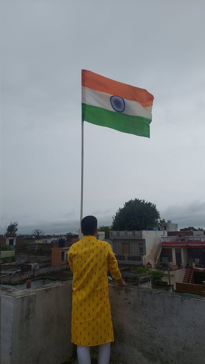 S_SharmaOffical's tweet photo. स्वतंत्रता दिवस की सभी देशवासियों क�� बहुत बहुत बधाईयां व शुभकामनाएं ..🇮🇳
#IndependenceDayIndia #स्वतंत्रता_दिवस #Independence #IndianIndependenceDay #IndependenceDay2024 #IndiaAt77 #HarGharTiranga2024 #HarGharTiranga #NarendraModi @narendramodi @mygovindia https://t.co/nW9OKb8WeX