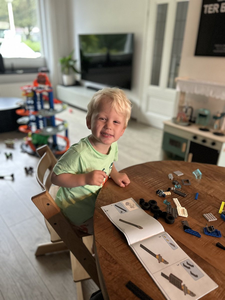 NiekterBraack's tweet photo. #TeamDUPLO of #TeamLEGO https://t.co/gkwvjGSPvX