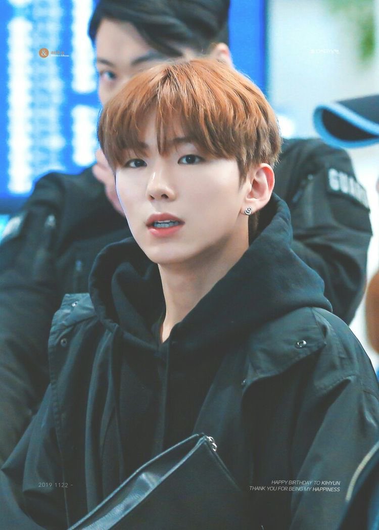 kikizzbebe's tweet photo. 🦈 기다려줄래?

🦈 네가 기다려준다면 나,

🦈 더 공부하고싶어 https://t.co/KabodPHvzW
