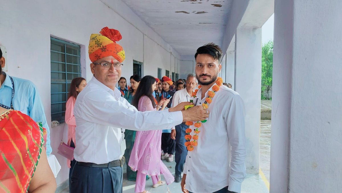 SumranGurjar10's tweet photo. आजादी दिवस के महापर्व की सभी देशवासियों को हार्दिक बधाई एवं शुभकामनाएं। https://t.co/Fbk7NjpxUQ