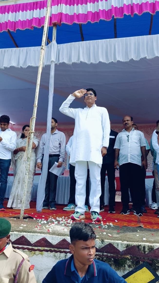 dr_arunsahoo's tweet photo. झंडा ऊँचा रहे हमारा.... @Naveen_Odisha @bjd_odisha https://t.co/zVvnY9bMra