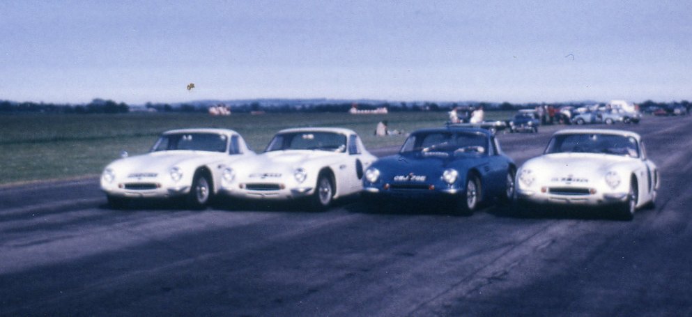 MattGreenSport's tweet photo. @StevenJGPerez My Dad did the same. Built his TVR 1800s in 1967 but sold it when my sister was born in 1972. I managed to track it down and my Mum bought it back for him for his 50th birthday. https://t.co/RbjRBuWdDf
