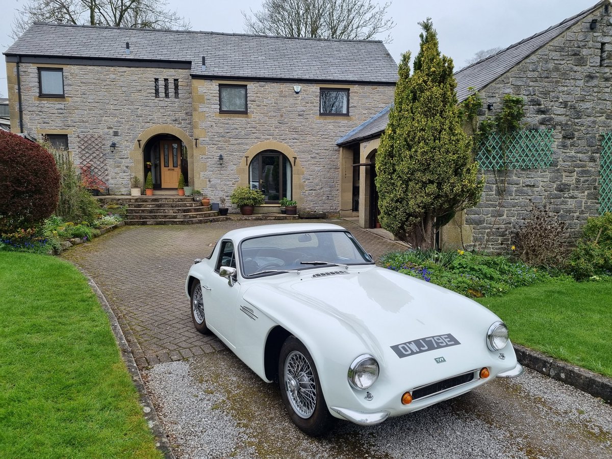 MattGreenSport's tweet photo. @StevenJGPerez My Dad did the same. Built his TVR 1800s in 1967 but sold it when my sister was born in 1972. I managed to track it down and my Mum bought it back for him for his 50th birthday. https://t.co/RbjRBuWdDf