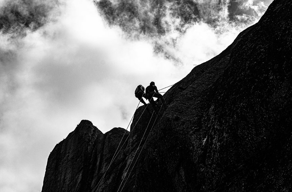 Wat denk je van een natuurlijk contract naast ons sociale contract? Mario Veen &amp; Aldo Houterman schreven voor #RechtenvandeNatuur een overtuigend pleidooi. Daar stem je toch ook mee in?!
Lees meer: rechtenvandenatuur.org/post/van-een-s…
