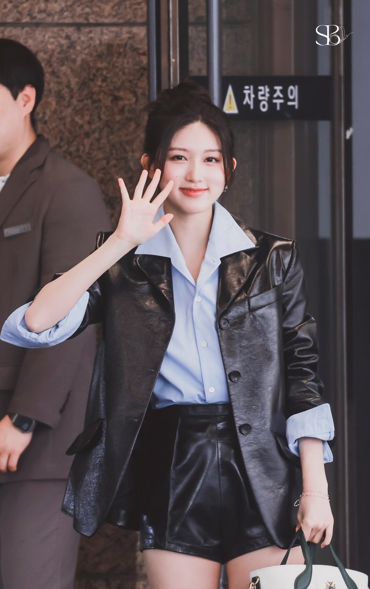๐๐ฉ๐๐๐๐๐ ๐ต๐๐ข๐๐ โฉโกฑ tweet media