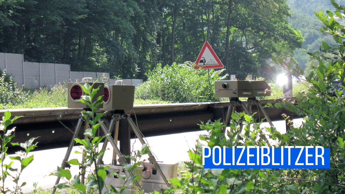 Polizei_KL's tweet image. Guten Morgen #Westpfalz!
Zu schnelles Fahren gehört zu den Hauptunfallursachen. Deshalb sind unsere #Blitzer täglich in der Region unterwegs, um diejenigen zu erwischen, die durch ihr Fahrverhalten Unfälle verursachen.

Stationen sind  heute u.a. #Geiselberg, B10