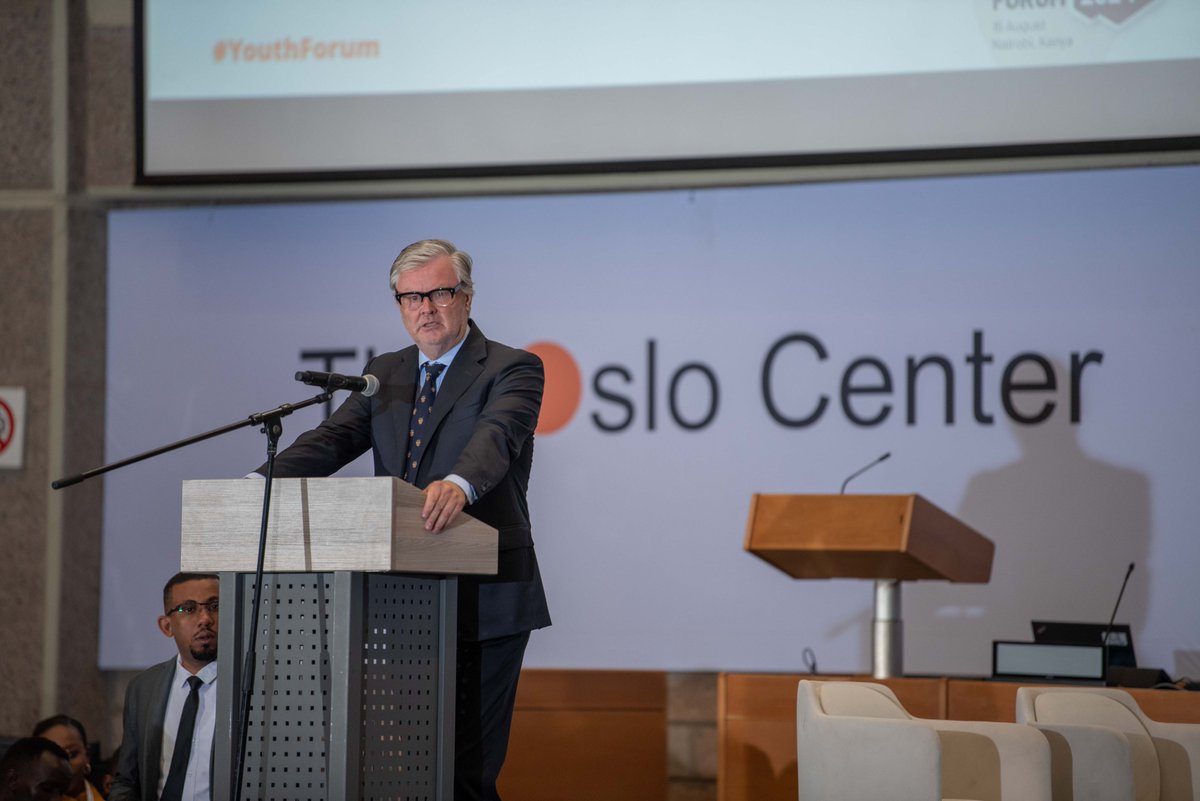 “Today in Africa, nearly 70% of people are under 30. We can’t continue letting old man and women rule the world while not giving young people the access they  deserve.” - @OsloCenter’s Executive Director <a href="/FinnJarleRode/">Finn Jarle Rode</a> #YouthForum