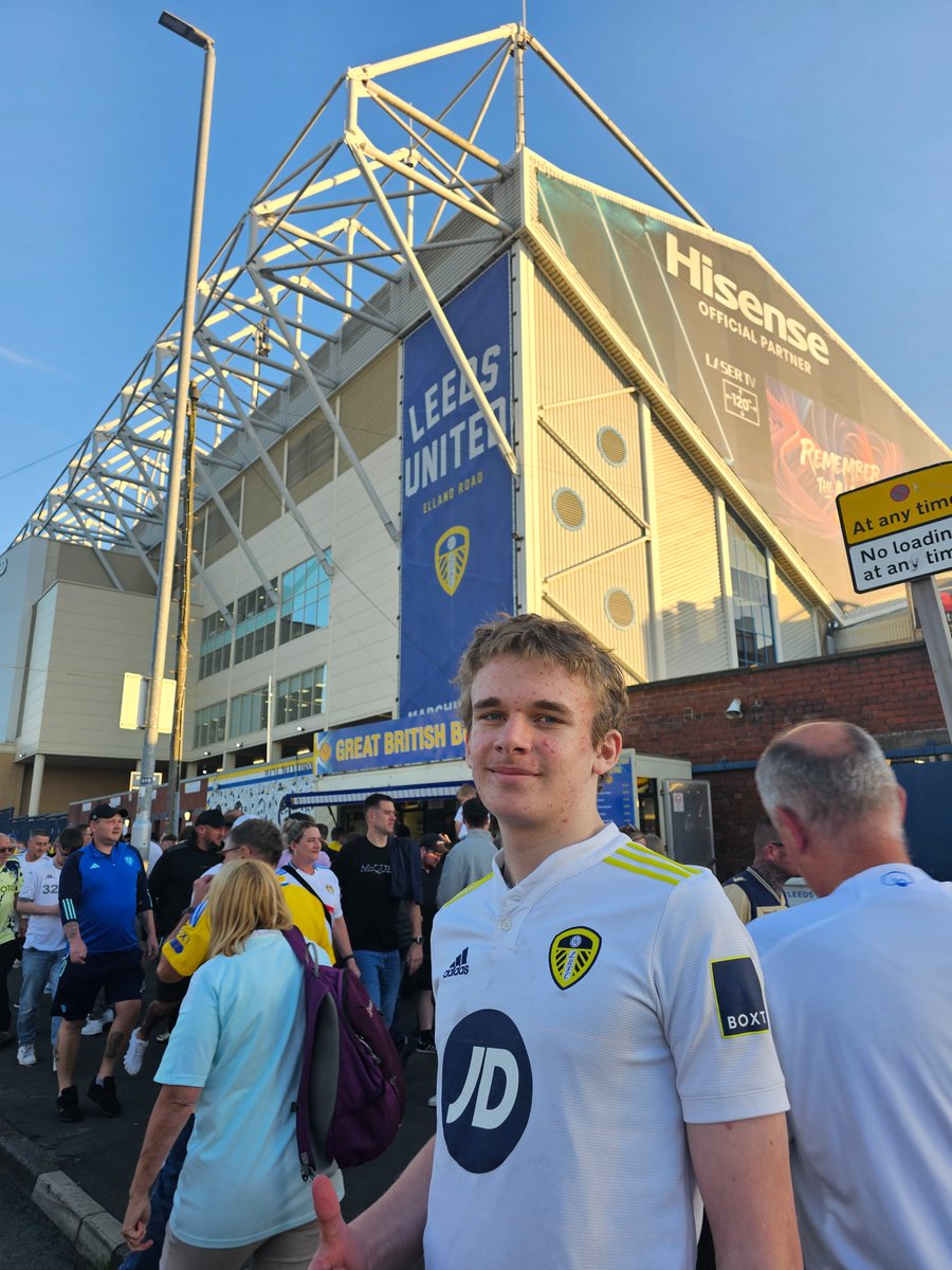 Back to the homeland. Was difficult travelling with meds and stuff but getting back on an even keel. Took the boy to his 1st #Leeds match. Disappointed but he's still a fan. #mot #LEEDSUTD #parkinsons #parkinsonsdisease #ordinarylife