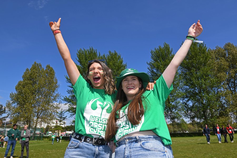 🎓🌊 Congratulations to all the high achievers collecting their results today! 🌟 Heading to Swansea? We can't wait to welcome you to our stunning seaside campus. 🏖️🎉

Considering Clearing? Reach out to us through phone or chat: 📞📞 0808 175 3071 💬💬