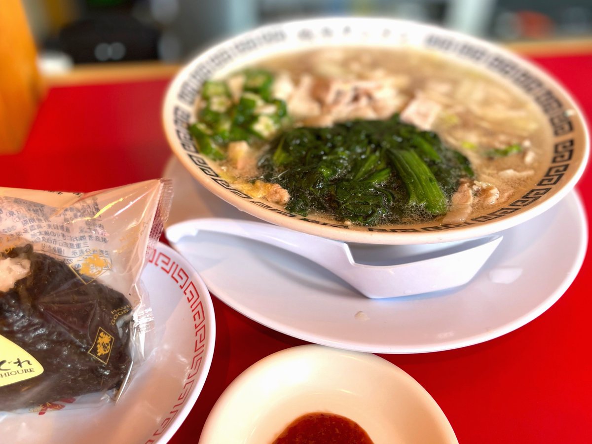 so_ra_zousan's tweet photo. キャンプ飯は岐阜タンメン
店舗限定のおにぎりの中身は甘辛牛しぐれ
いつもスムーズにできない4ヶ月ぶりのMAS張り
今回はMAS3WとMAS2やってみたよ♡
ゴッドタープはやっぱり遮光性が抜群だ✨
#MAS3W
#MAS2
#エイトテール
#ゴッドタープ
#キャンプギア
#キャンプ飯
#岐阜タンメン
#ねむい https://t.co/TlojVssCNq