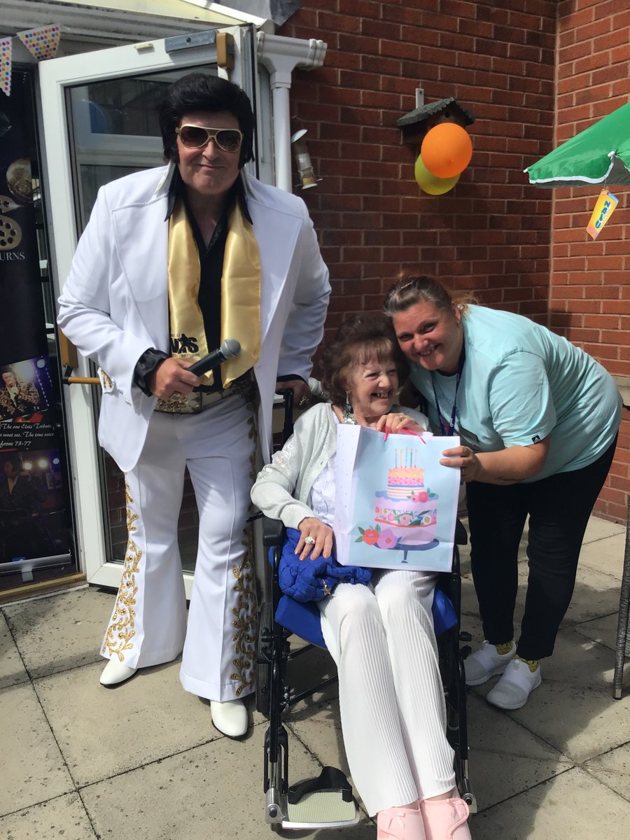 MillfieldCare's tweet photo. Resident Eleanor also enjoyed her Birthday yesterday at the BBQ summer party and everybody really enjoyed the afternoon entertainment singer Elvis @Steve_Vessey @AnchorLaterLife @anchorzestwell1 #ElvisPresley https://t.co/LASEjiJIL9