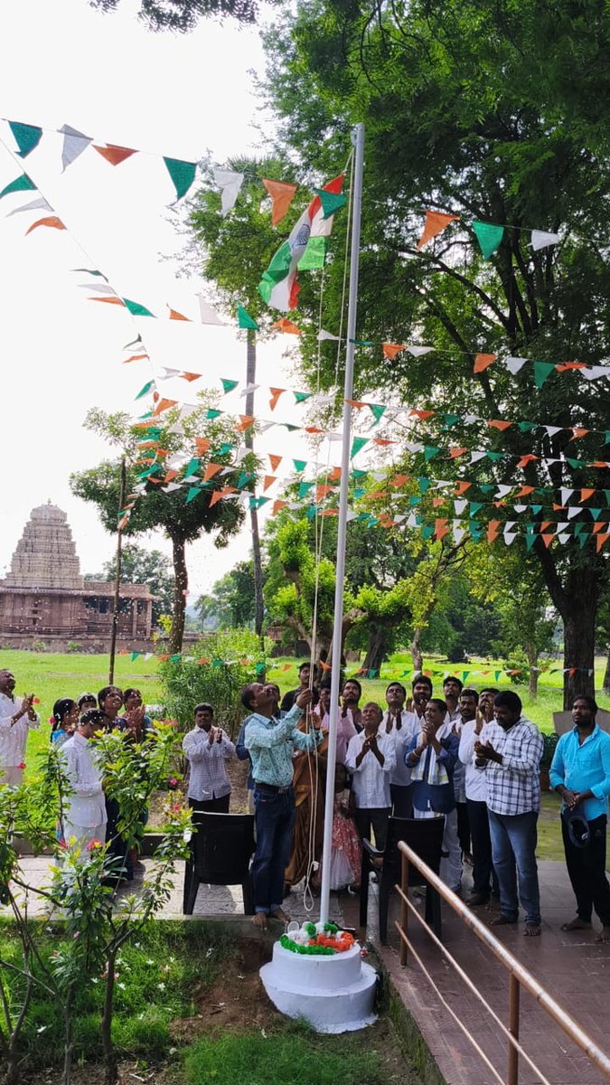 asi_hyderabad's tweet photo. Hoisted National Flag at UNESCO World Heritage site Ramappa temple, Palampet  on the occasion of 78th Independence day
#HarGharTiranga
@MinOfCultureGoI @ASIGoI https://t.co/oiAfL9B3Rt