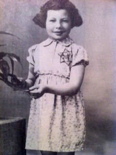 AuschwitzMuseum's tweet photo. 15 August 1935 | A French Jewish girl, Marie Krajzelman, was born in Paris.

In July 1944 she was deported to #Auschwitz and murdered in a gas chamber after the selection. https://t.co/yyde0GeCVE