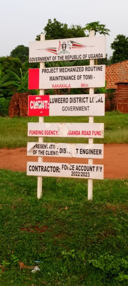 FEMuhereza's tweet photo. For almost two years now, not a single spoon of Murram has been added or an inch of this road has been graded. One wonders how much has been spent already! @MoWT_Uganda @UNRA_UG, @MoLGUganda, @IGGUganda, @newvisionwire https://t.co/x9fnnhzO2X