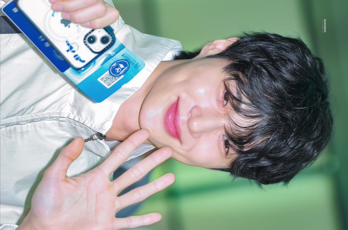 𝙡𝙤𝙫𝙚𝙞𝙨𝙗𝙬𝙨. tweet media