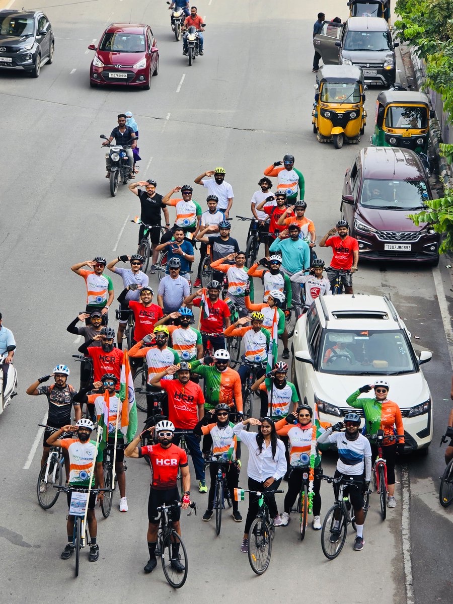 walkaholic_7's tweet photo. @happy_hyderabad Independence Day ride to T-works.
 Thank you everyone for participating in huge number and making the event successful.
Wish you a happy #IndependenceDay🇮🇳🇮🇳
#activemobility #happyhyderabad #hyderabadcyclingrevolution
#HCR4.0 https://t.co/wf8G0WvuIV
