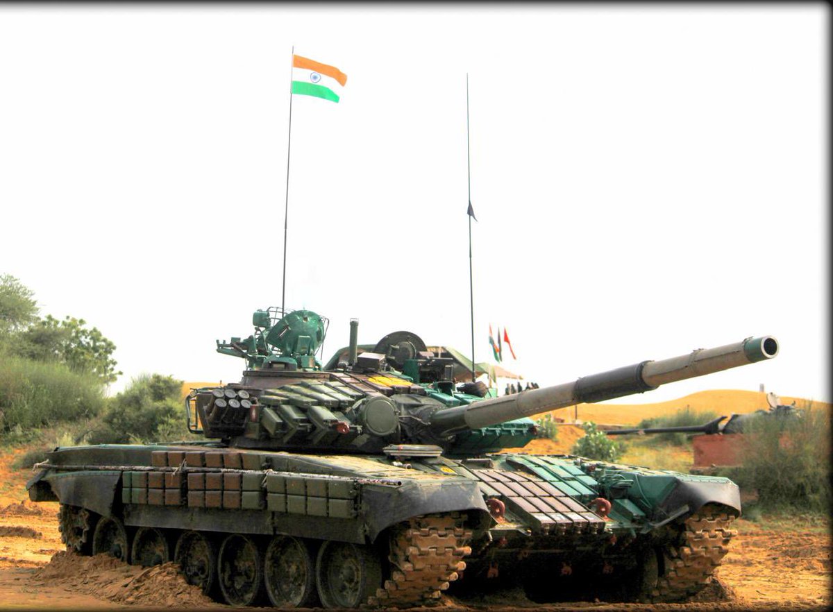 VajraCorps_IA's tweet photo. #78thIndependenceDayCelebrations
#HarGharTiranga
"From every home to the frontline, the spirit of patriotism roars loud and clear! 🇮🇳
#DoubleVictoryBrigade salutes the bravehearts whose unwavering dedication keeps the Tiranga flying high.
@adgpi
@westerncomd_IA
@pro_defence https://t.co/OufcM9PyqI