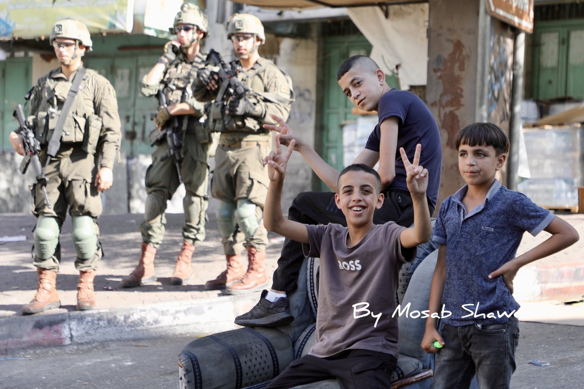 mosab.shawer tweet media