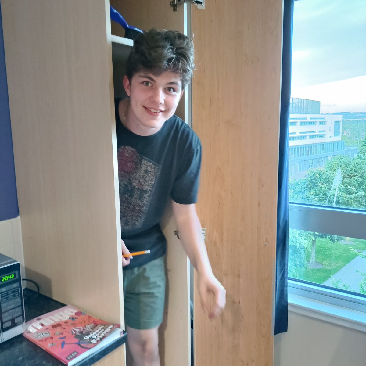 Lots of surprises in the tales we tell!

EDINBURGH TALES
Aug 15-17 @ 14:55
Venue #236 Greenside @ George Street

#UnleashYourFringe #edfringe #EdFringe24 #theatre #drama #comedy #jokes #poetry #Literature #Chaucer #storytelling  #pilgrims #pilgrimage #hull 

<a href="/hull_libraries/">Hull Libraries</a>