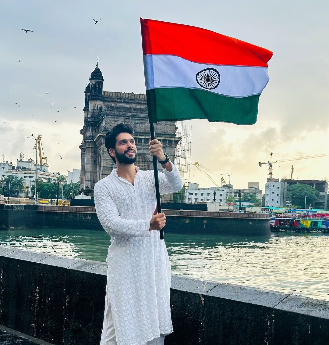 First India Telly (@india_telly) on Twitter photo Bigg Boss OTT3 fame <a href="/saiketanrao/">SAI KETAN RAO</a> wishes everyone a Happy Independence Day, looking vibrant in a kurta and holding the national flag with pride 🇮🇳
.
.
.
#saiketanrao #saiketan #firstindiatelly Bigg Boss OTT3 fame <a href="/saiketanrao/">SAI KETAN RAO</a> wishes everyone a Happy Independence Day, looking vibrant in a kurta and holding the national flag with pride 🇮🇳
.
.
.
#saiketanrao #saiketan #firstindiatelly