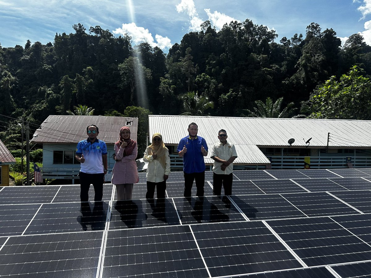 Quyyum84's tweet photo. 15-8-24 | Program Intervensi Projek Solar Sarawak Pakej -5. Perbincangan dan Rumusan yg baik drpd Ketua Program. Intervensi perlu bg projek berstatus lewat &amp; belum sakit supaya cadangan penyelesaian yg komprehensif dpt disyorkn kpd PP. 🍀☀️
.
#luarbandar
#solarhybrid
#sklongnaah https://t.co/ldoKnXB5bw