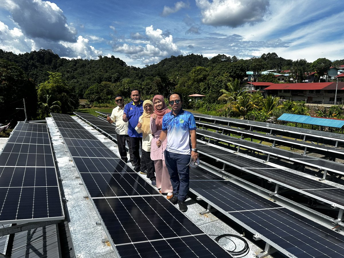 Quyyum84's tweet photo. 15-8-24 | Program Intervensi Projek Solar Sarawak Pakej -5. Perbincangan dan Rumusan yg baik drpd Ketua Program. Intervensi perlu bg projek berstatus lewat &amp; belum sakit supaya cadangan penyelesaian yg komprehensif dpt disyorkn kpd PP. 🍀☀️
.
#luarbandar
#solarhybrid
#sklongnaah https://t.co/ldoKnXB5bw