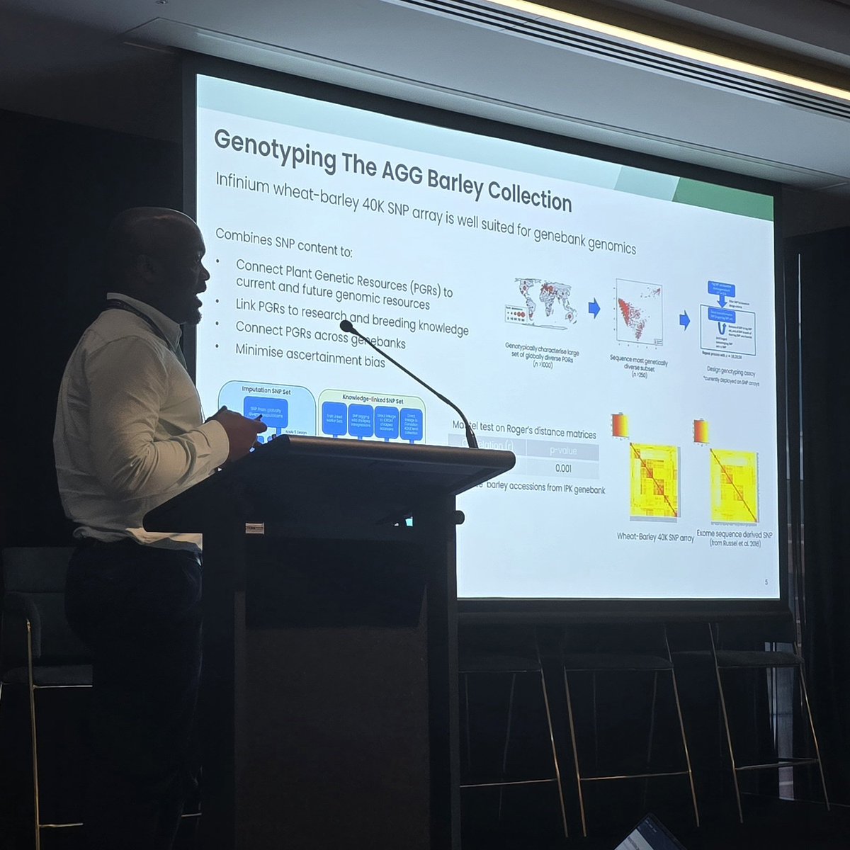 abts2024 (@abts_2024) on Twitter photo David Chisanga <a href="/VicGovGrains/">Ag Vic Grains</a> presents New barley genomic resources in the Australian Grains Genebank: Delivering transformative impact to the Australian barley industry
#ABTS2024 #barley David Chisanga <a href="/VicGovGrains/">Ag Vic Grains</a> presents New barley genomic resources in the Australian Grains Genebank: Delivering transformative impact to the Australian barley industry
#ABTS2024 #barley