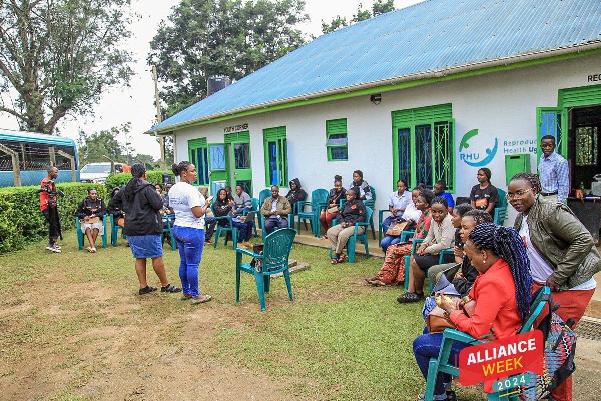 SRHRAllianceUg's tweet photo. Earlier this morning, we held a debriefing with the team at the @RHUganda offices, where various teams had the opportunity to share updates on their activities in the areas they visited.
#AllianceWeek24 
#RightHereRightNow 
#SRHR4All https://t.co/rSMtL5L1Og