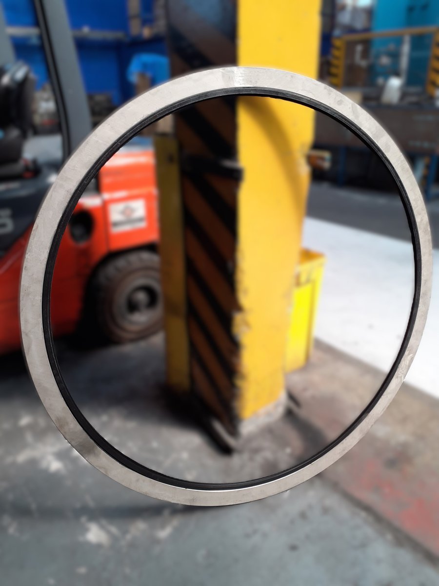 1.5m diameter stainless steel and rubber gaskets rolling out of production