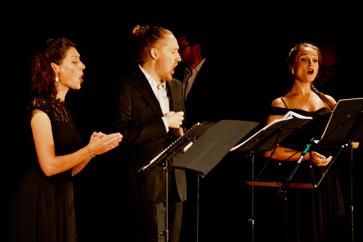 FTarentaise's tweet photo. Les sublimes voix de l'ensemble Spirito envoûtent le nombreux public du festival de Tarentaise en la cathédrale St-Pierre de Moûtiers, le 14 août 2024, pour l'émouvante clôture d'une 33e édition déjà gravée dans les mémoires... "affaire à suivre !"
https://t.co/SZU35sUTIC https://t.co/qsBLCLzFtG