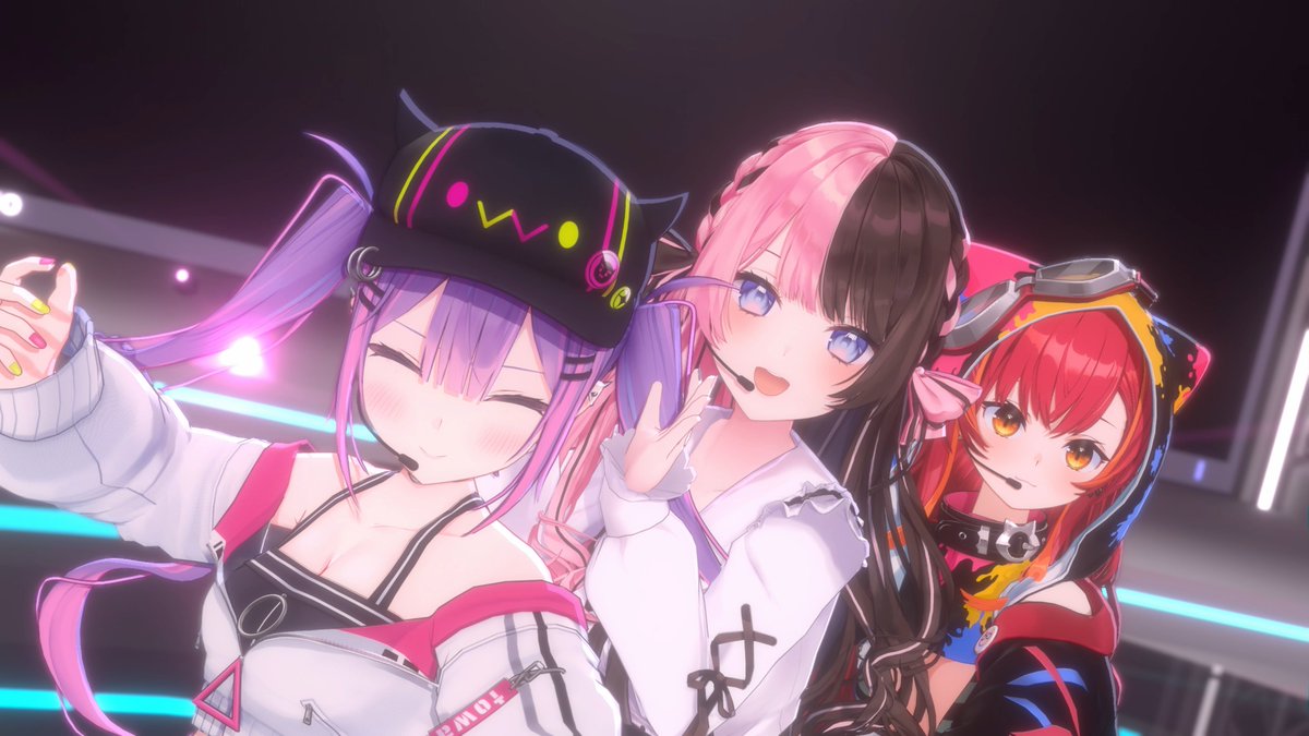 tokoyamitowa's tweet photo. 昨日はひなーのの4周年記念ライブに
出させていただきました～✨

トワの誕生日にもお祝い来てくれて
二人で「白い雪のプリンセスは」を
つなトワひなので「Girls」を歌って踊りました😚🩵🩶

これは二つのライブの記念オフショット📷

ダンスレッスンから当日まで本当に楽しかった☺️☺️
ありがとうおめでとう🌷❕

#橘ひなの4周年記念ライブ
