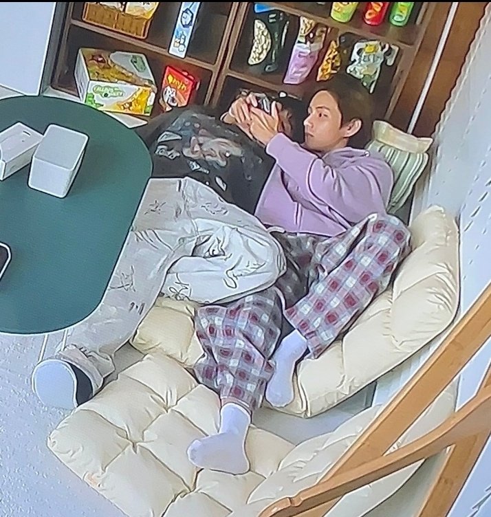 NightVeilt's tweet photo. WTF!!😭😭😭😭😭😭😭 https://t.co/7woquaunNe
